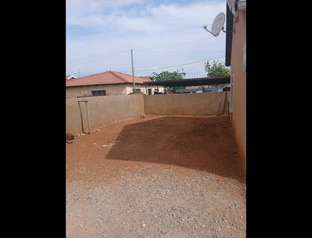 2 BEDROOM HOUSE FOR SALE IN PROTEA GLEN